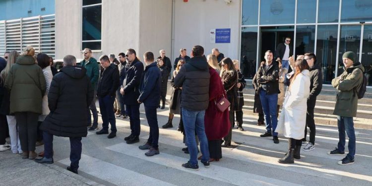 MOSTAR SINDIKAT SVEUČILIŠTA TRAŽI SASTANAK SA REKTOROM TOMIĆEM I POVEĆANJE PLAĆA