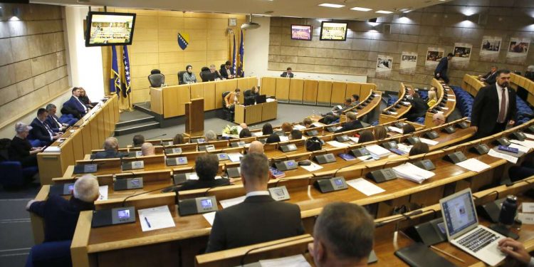 Predstavnički dom Parlamenta FBiH usvojio budžet u iznosu od 8,25 milijardi KM