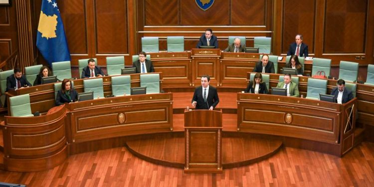 Kosovo danas bira novu vlast: Veliki ispit za Albina Kurtija