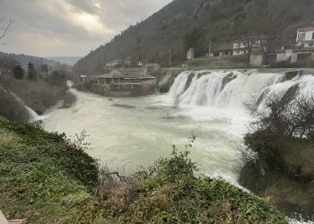 U BiH oblačno, većinom sa slabom kišom