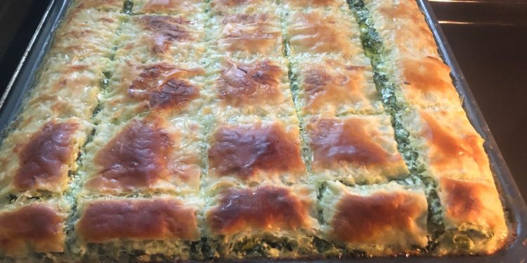 ZA IFTAR: Slagana zeljanica od gotovih kora i bogatog nadjeva