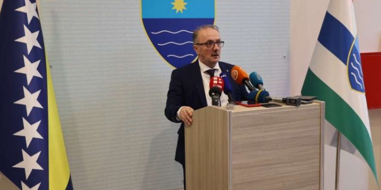 Ministar obrazovanja Adnan Velagić pojasnio izmjenjeni kalendar
