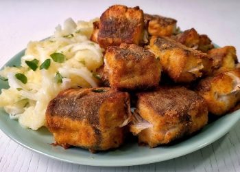 NAJJEDNOSTAVNIJI RECEPT ZA RIBU: Oslić iz rerne koji će vas ODUŠEVITI!