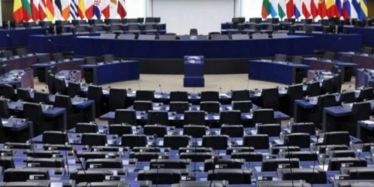 Evropski parlamentarci traže od EU da uvede sankcije Miloradu Dodiku