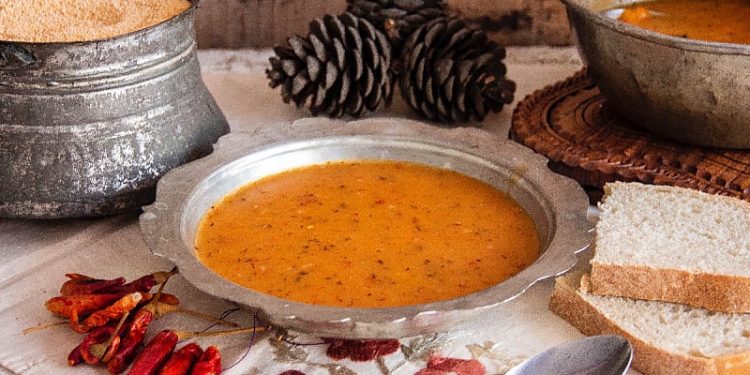 Prijedlog za današnji iftar: Napravite tarhana čorbu, hadžijski ćevap i bosansku salatu