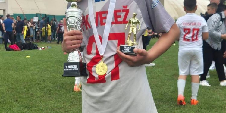 Blagaj Kinder Kup u Blagaju: Stočanin Mahir Rudić proglašen najboljim igračem u kategoriji 2015. godište