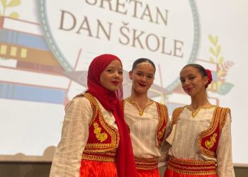 Svečanom priredbom Prva osnovna škola Stolac proslavila Dan škole