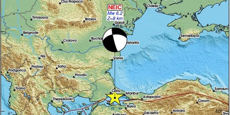 Dva jača zemljotresa potresla tlo Turske, epicentar u blizini Istanbula