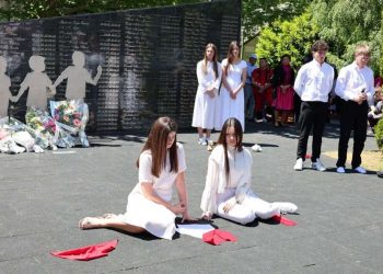 Performansom ‘Vidiš li me?’ obilježen Dan sjećanja na ubijenu djecu Goražda