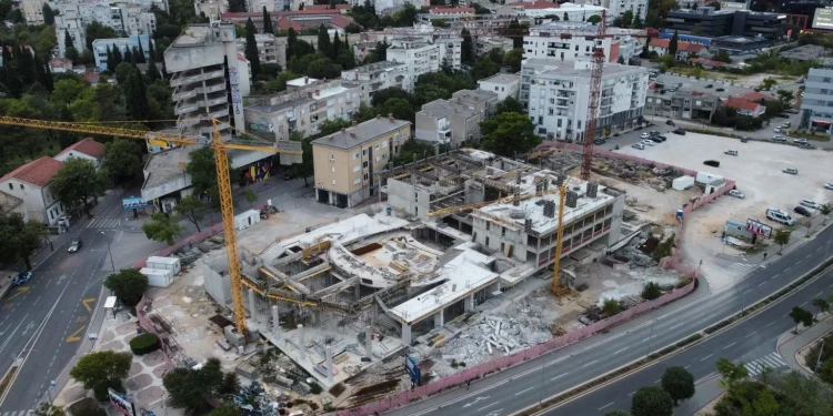 KLUB BOŠNJAKA U SKUPŠTINI HNK: NEPRIHVATLJIVA GRADNJA NA OSNOVU SUMNJIVE DOKUMENTACIJE I DOZVOLA