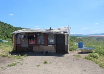Topliji dom za stanovnike Radimlje: Pokrenuta humanitarna akcija za romske porodice u Stocu