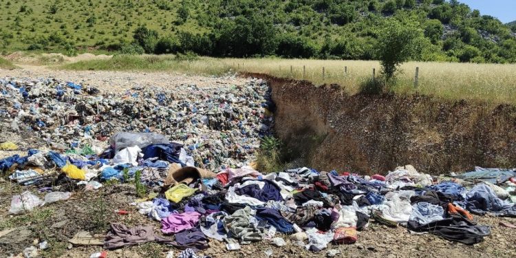 Neformalna grupa građana Badanj osigurala podršku Ministarstva okoliša za rješavanje divljih deponija u Stocu