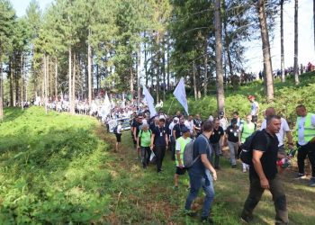 Iz Nezuka prema Potočarima krenulo 6.660 učesnika Marša mira