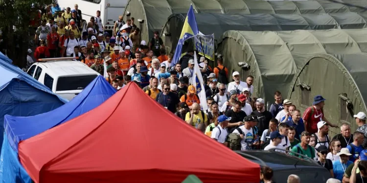 Učesnici Marša mira stigli u kamp Liplje, sutra nastavljaju put prema Potočarima