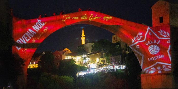 Crvena noć pod Starim – Veče Rođenih