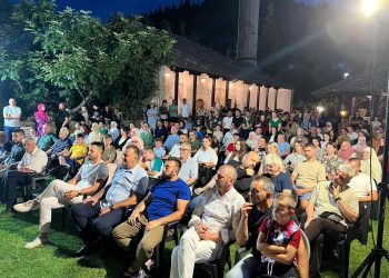 Manifestacija “Dani stolačkih džamija” okupila vjernike u avliji Careve džamije