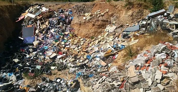Građani Stoca traže zatvaranje gradske deponije: “Smeće prijeti rijeci, zemlji i kulturnom naslijeđu”