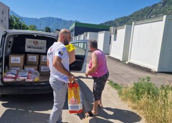 “MERHAMET” MOSTAR PODIJELIO 430 PAKETA POMOĆI: “MISLI I ČINI DOBRO”