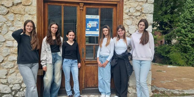 Stolački Small Steps – posjeta Domu povodom Međunarodnog dana starijih osoba
