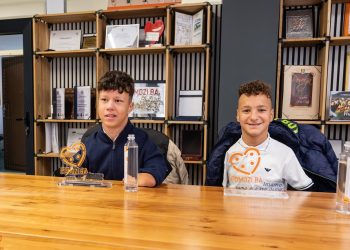 Ismail Zulfić i Ismail Barlov postali prvi ambasadori humanosti Pomozi.ba
