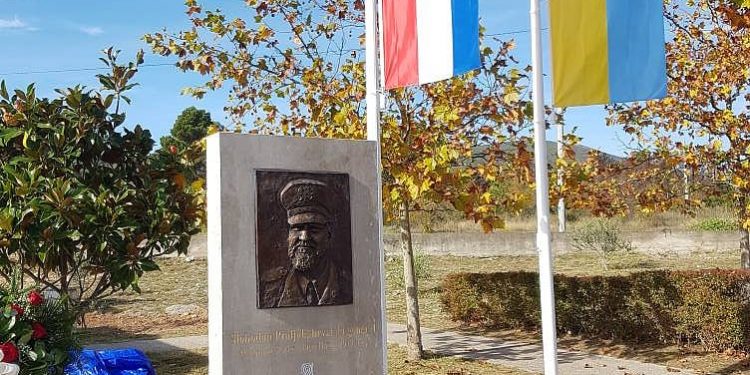 Sramotno: U Čapljini na Dušni dan otkriven spomenik zločincu Slobodanu Praljku
