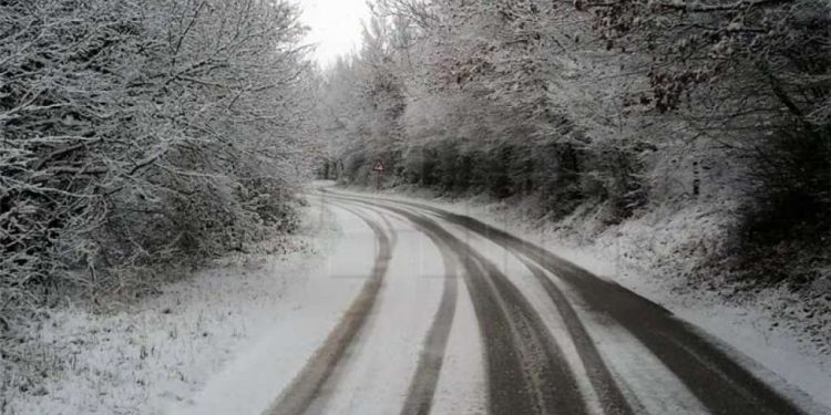Snijeg tokom noći pao u nekoliko bh. gradova, uskoro se očekuje širom zemlje