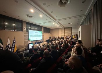 ODRŽANA JAVNA TRIBINA SDA U PREPUNOM AMFITEATRU DOMA KULTURE “HERCEG STJEPAN KOSAČA”