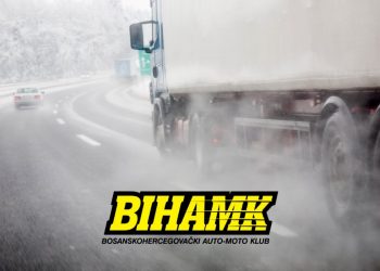 BIHAMK: Klizav kolovoz, magla i niska oblačnost smanjuju vidljivost