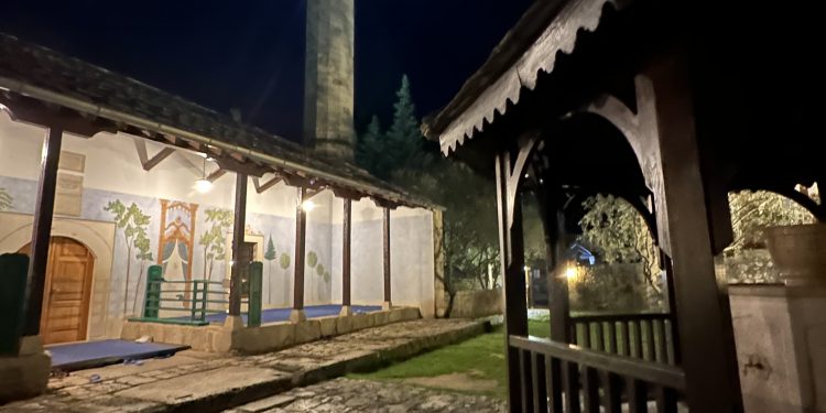 Muslimani večeras obilježavaju odabranu noć Lejletu-r-Regaib