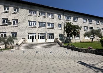 Prvo polugodište završeno: Učenici Prve OŠ Stolac na zimskom raspustu