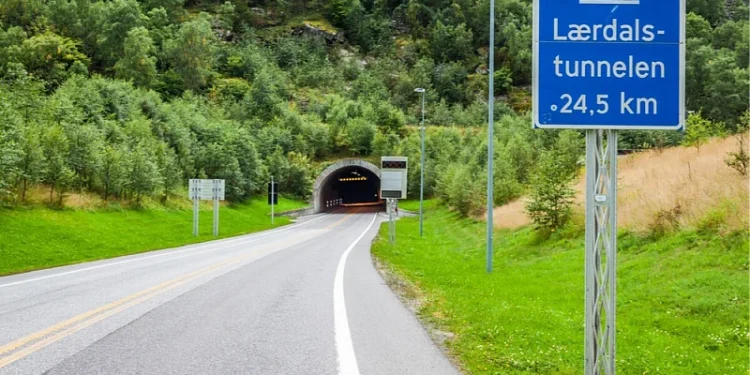 Dok mi u BiH čekamo izgradnju Prenja, vrijedi vidjeti listu 10 najdužih cestovnih tunela na svijetu