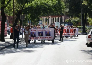 Zdravstveni radnici idu u masovni protest pred zgradu Vlade HNK