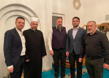 ZAJEDNIČKI IFTAR U LJUBINJU OKUPIO BROJNE VJERNIKE I PREDSTAVNIKE MERHAMETA