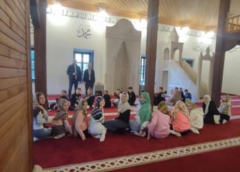 Susret učenika Prve osnovne škole Stolac s hafizom iz Turske u okviru nastave Islamske vjeronauke