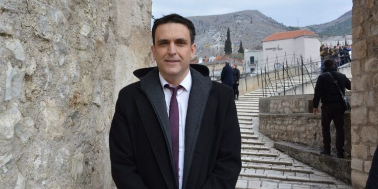 VELDIN OVČINA I STUDENTI KREIRAJU DESETINE MARKETING PROJEKATA U BiH