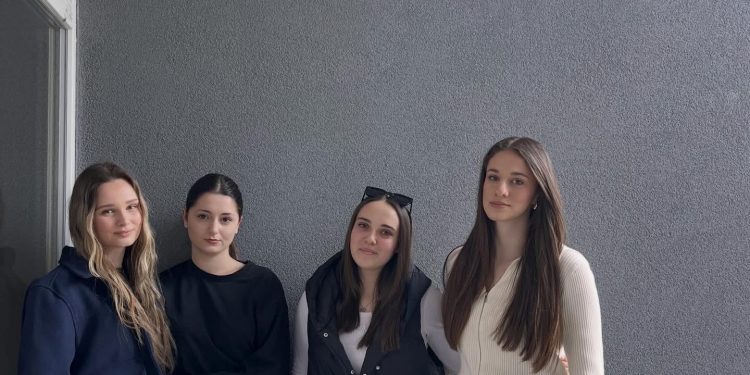 UČENICE SREDNJE ŠKOLE STOLAC NAGRAĐENE NA KONKURSU FONDACIJE „ELMIRA SEFO“