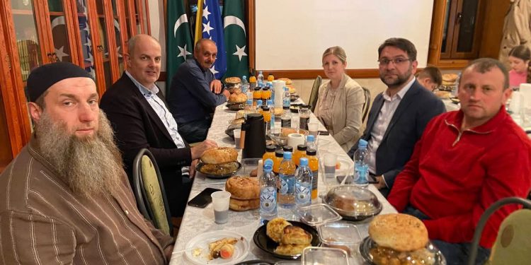IFTAR SA POVRATNICIMA U TREBINJU: PORUKE ZAJEDNIŠTVA I PODRŠKE