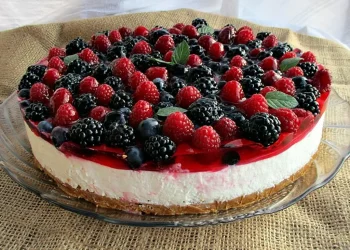 Osvježavajući desert za iftar: Cheesecake sa šumskim voćem