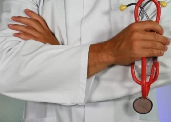 NIJE SE NI OSUŠILA TINTA S JUČERAŠNJEG UGOVORA, A DOKTORI U HNK VEĆ TRAŽE POVEĆANJE PLATE