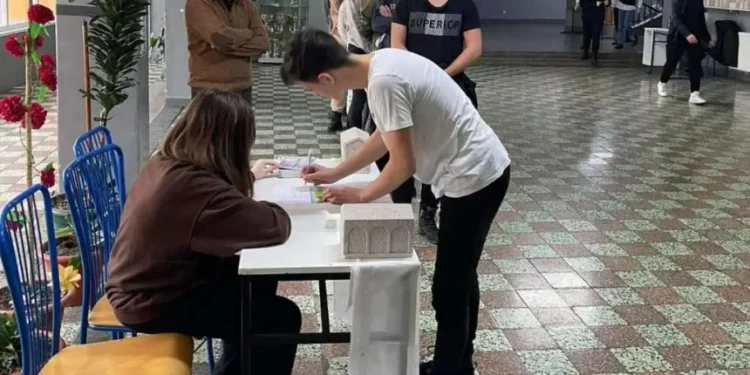 Sensus pokrenuo kampanju zapošljavanja psihologa u školama HNK-a