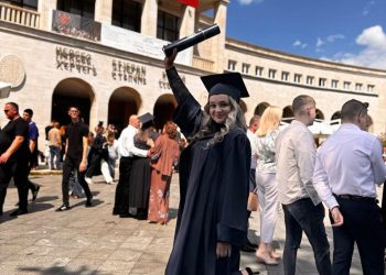 Znanje kao najveće bogatstvo: Mlada Stočanka Dalila Obradović stekla zvanje diplomirane inženjerke radiološke tehnologije