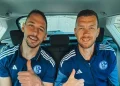 Schalke objavio fotografiju Džeke i Katića: “FC Bosna 04 također stiže”