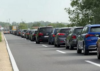 Registrovane ogromne gužve prema jugu