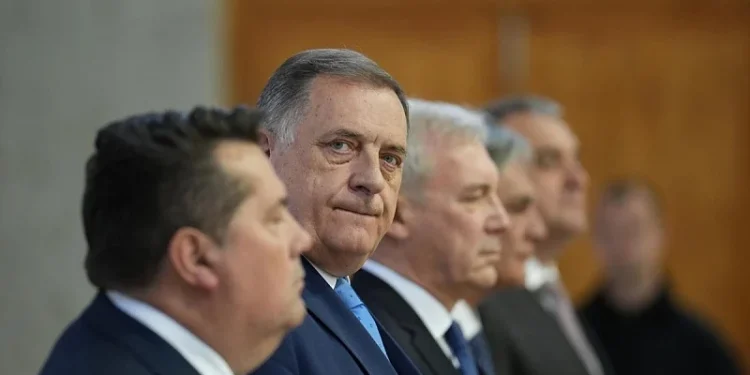 Milorad Dodik najavio proglašenje nezavisnosti RS-a ako se nametne zakon o državnoj imovini
