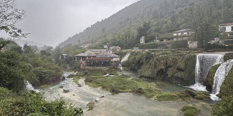 STOLAC PRKOSI NEVREMENU: DANAS SE TRČI STOLAČKI CENER