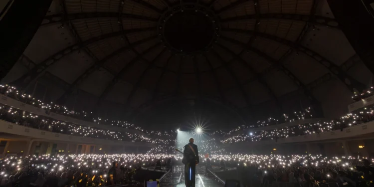 Dino Merlin ispisao historiju u Festhalle Frankfurt i osvojio prestižni “Sold Out Award”