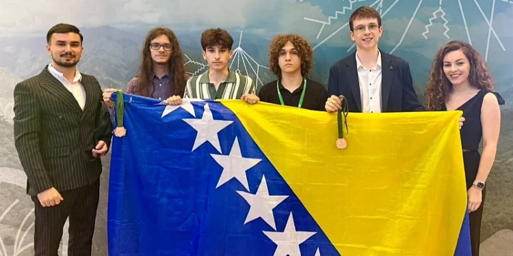 Historijski uspjeh mladih bh. fizičara na olimpijadi: Kompletan tim osvojio medalje i priznanja