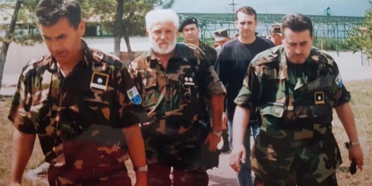 STOLAC PAMTI MIRSADA MAHMUTĆEHAJIĆA: BIO JE MEĐU LJUDIMA KOJI SU FORMIRALI I NAORUŽALI BRIGADU „BREGAVA“