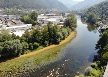 Neretva izgubila prepoznatljivu zelenu boju: Aktivisti upozoravaju na novo zagađenje u Konjicu