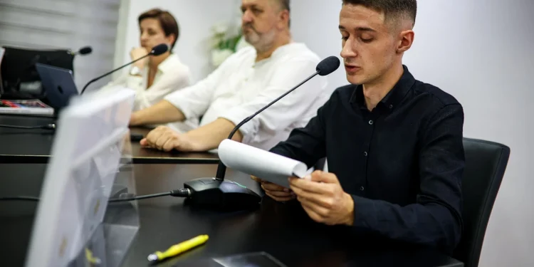 UDARATI U GLAVU ČINJENICAMA I ISTINOM“: PREDSTAVLJENA KNJIGA KOJA OTVARA NAJTEŽA PITANJA O STOCU